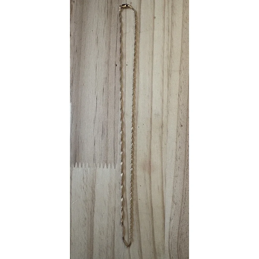14k Gold Twisted Chain Necklace 2.22 Grams  18.5